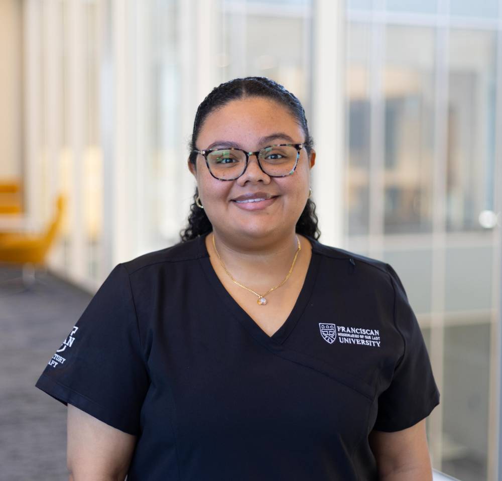 Catherine Glaude Headshot